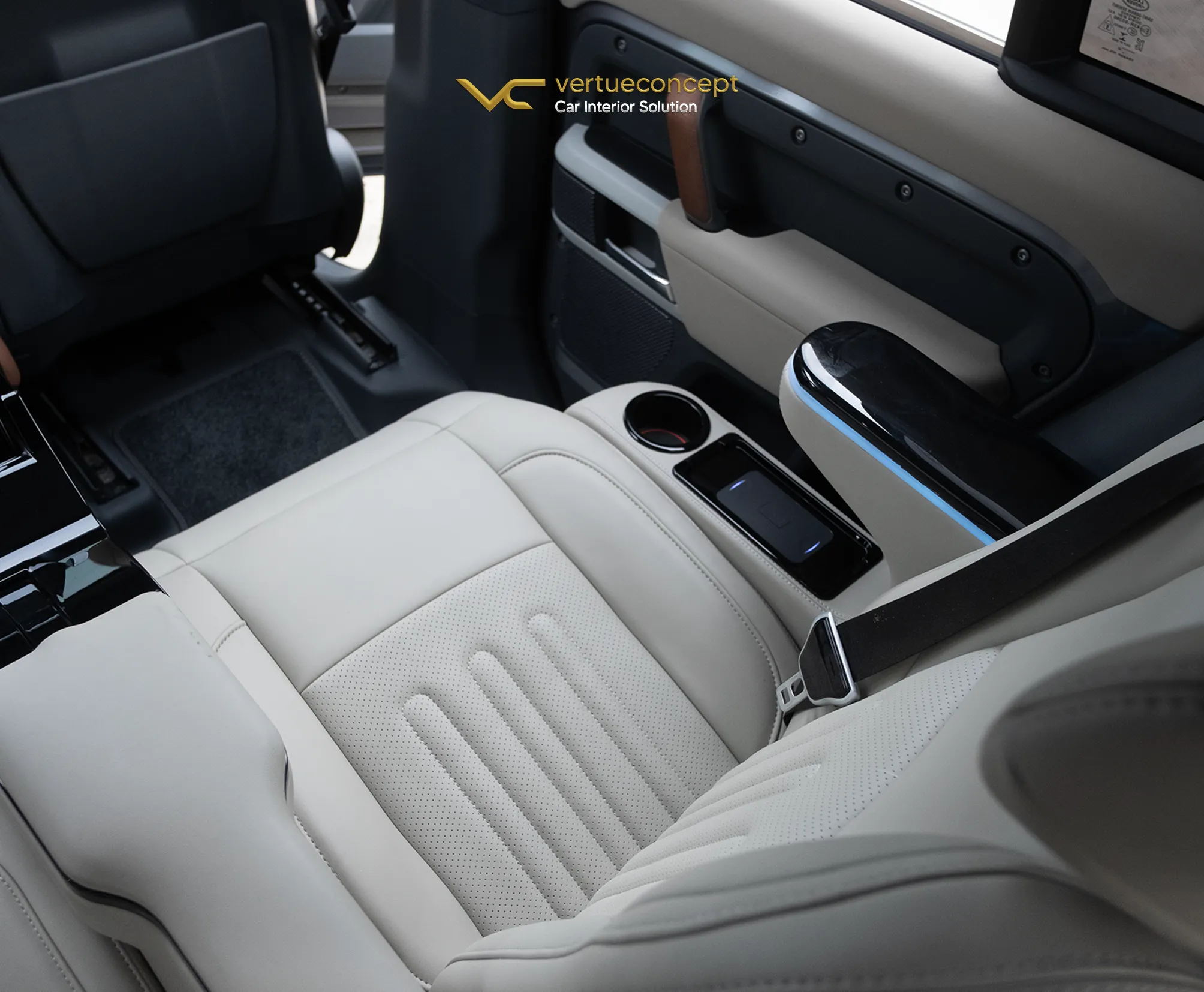 Door Side Armrest Detail